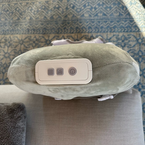 BABOCUSH Newborn Comfort Cushion - Picture 3 of 4